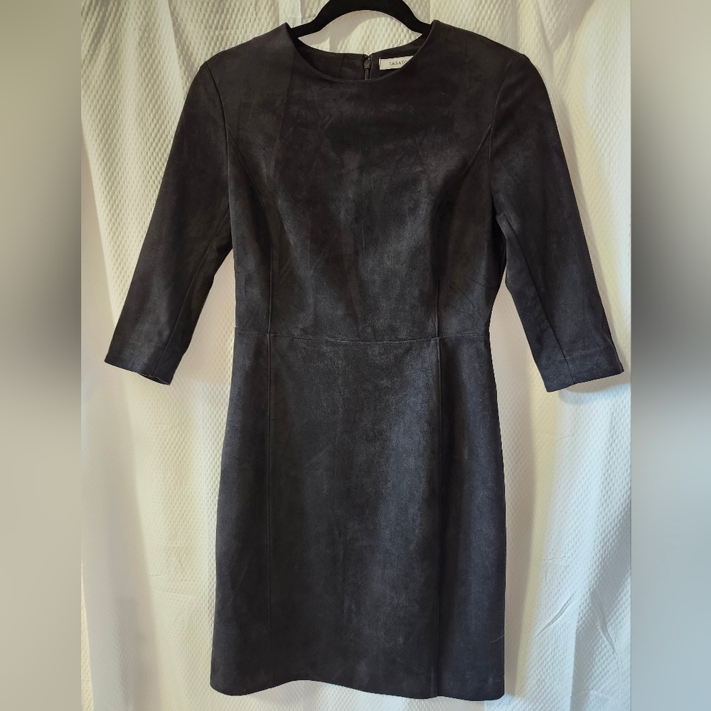 🎉 3/$60 Babaton Faux Suede Kramer Dress In Black Size 4 - Picture 2 of 7